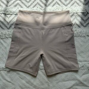 American Eagle Size M 6” Pocket Bike Shorts